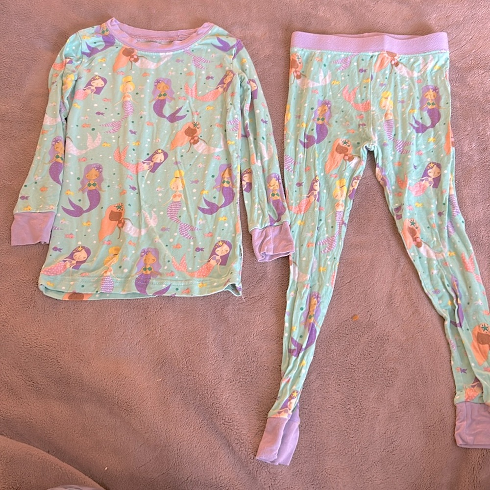 Little Sleepies 2T Pajamas
Mermaids
